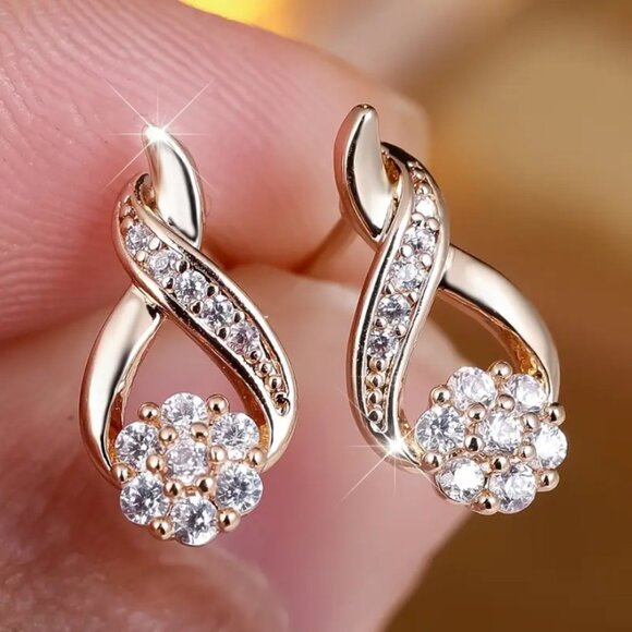 2ct Diamond 18K Gold Twisted Womens Earrings Soliatire Stud Style Ladies Jewelry - Picture 4 of 6